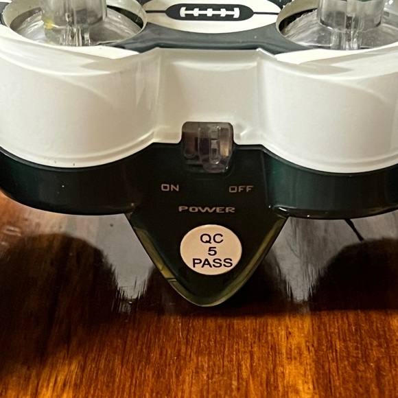 Mad Catz Officially Licensed NFL Wireless Controller For PlayStation NY Jets - Picture 6 of 13